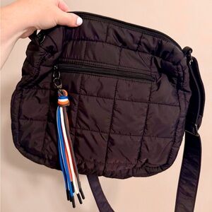 Rad Rev Cloud Messenger in BLACK